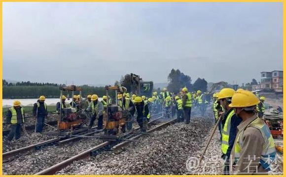 争分夺秒推进重大工程建设 争分夺秒推进重大工程建设